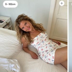 Summer Berries Djerf avenue dress